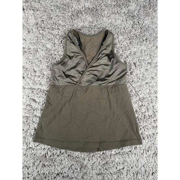 lululemon athletica Tops - Women's LuluLemon Razor‎ Back Tank Active Shelf Bra Green Mesh Back Size 4 or 6